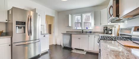 House (4 Bedrooms) | Interior