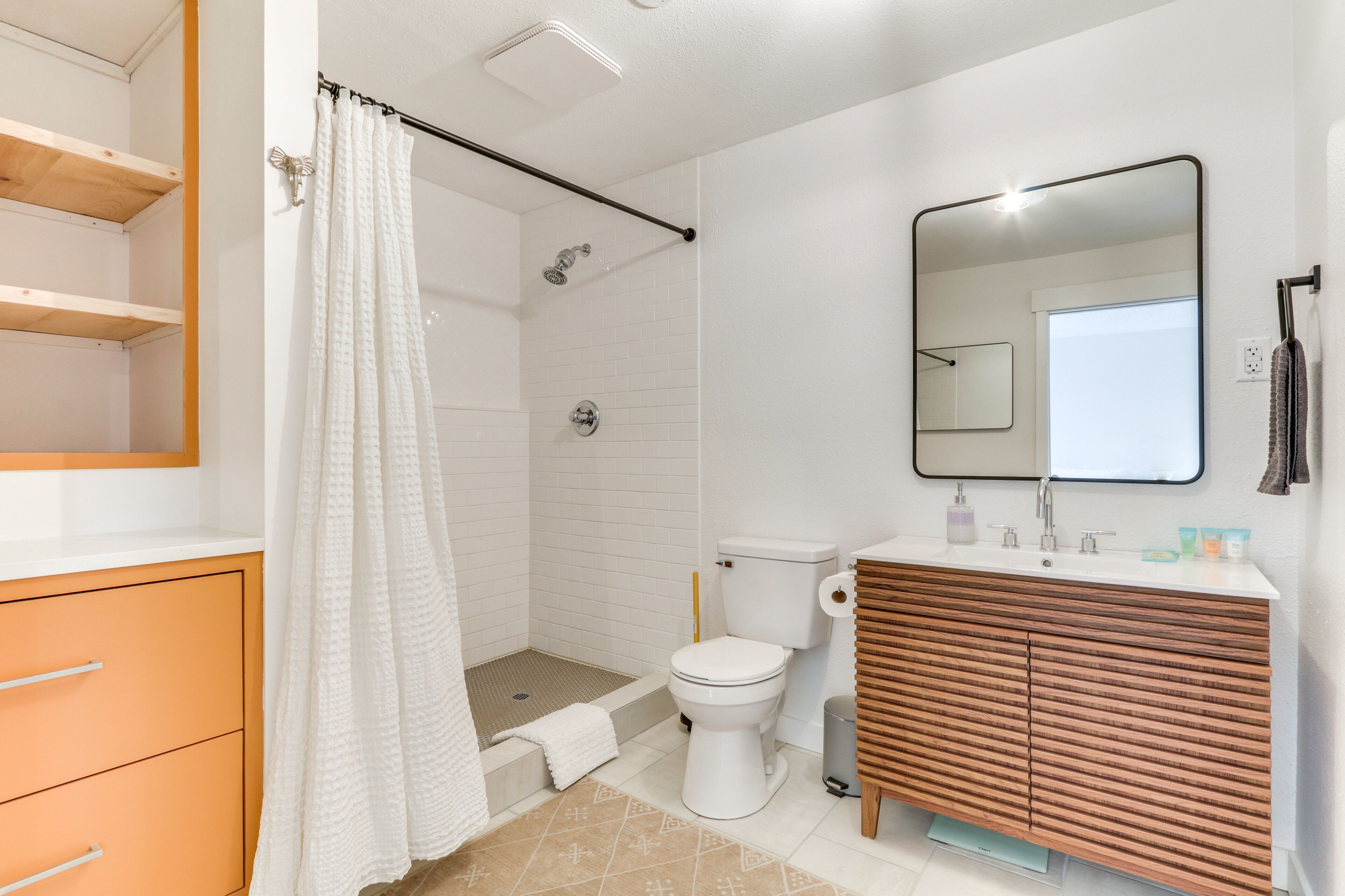 House (3 Bedrooms) | Bathroom