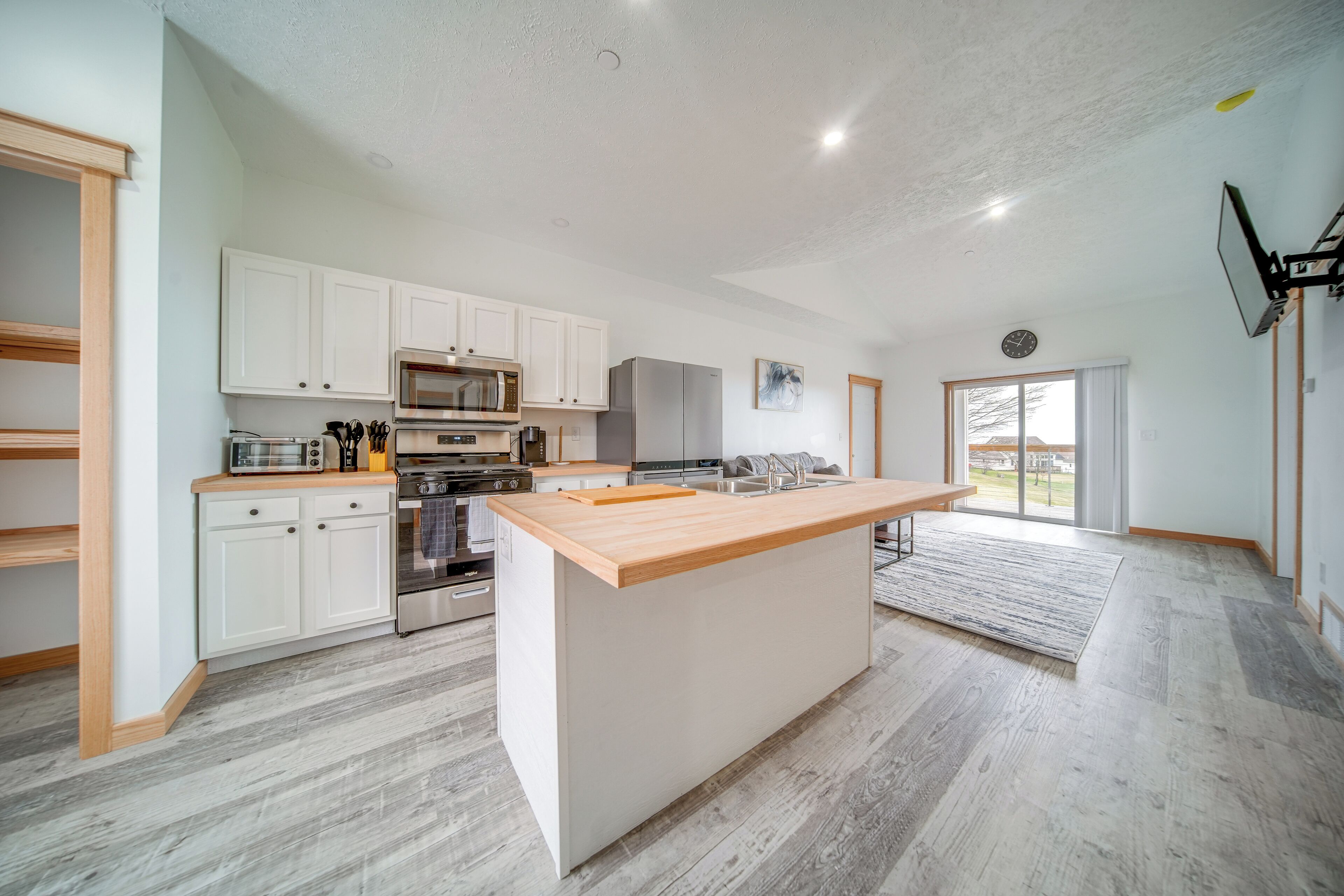 Apartment (2 Bedrooms) | Front of property