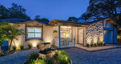 Charming Largo Home w/ Private Pool: 1 Mi to Beach