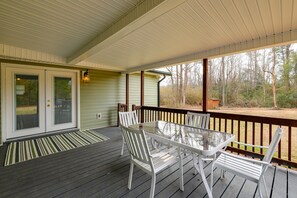 Outdoor dining - Peaceful Delco Family Home w/ Private Deck! (Delco)