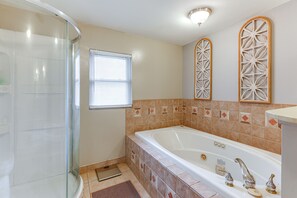 Ferienhaus (3 Bedrooms) | Badezimmer | Badewanne