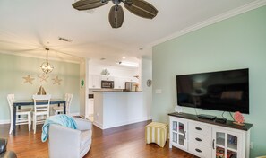 Apartment (2 Bedrooms) | Interior - Foley Condo w/ Pool Access: 10 Mi to Gulf Shores! (Foley)