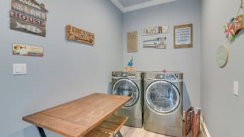 Nhà (3 Bedrooms) | Nội thất