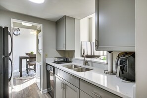 Apartment (1 Bedroom) | Interior