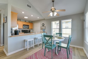 House (2 Bedrooms) | Interior - Galveston Getaway: Spacious Home < 1 Mi to Beaches (Galveston)