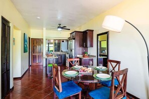 Dining - Private Pool & Stunning Ocean Sunset Views (Playa Ocotal)