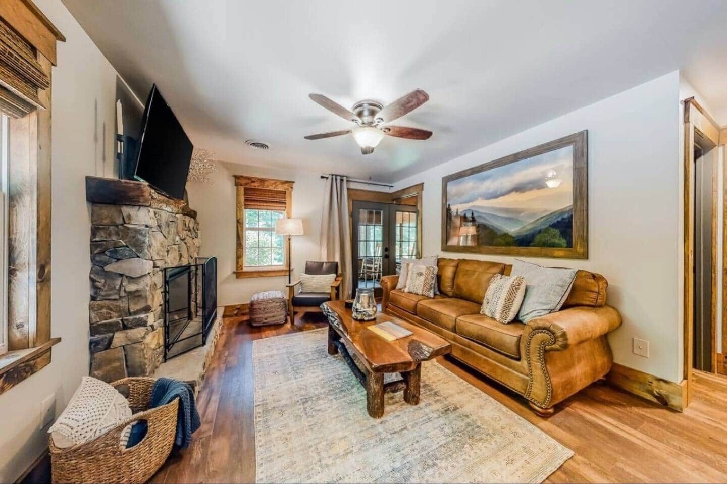 Smart-tv en een open haard