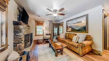 Smart-tv en een open haard