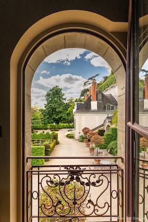 Superior Suite, Ensuite, Garden View (Suite Doisonville). MANOIR DES BASSES RIVIERES