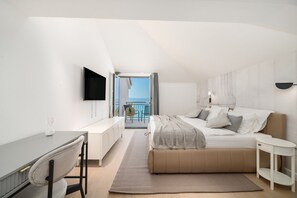 7 habitaciones, tabla de planchar con plancha, wifi y ropa de cama 