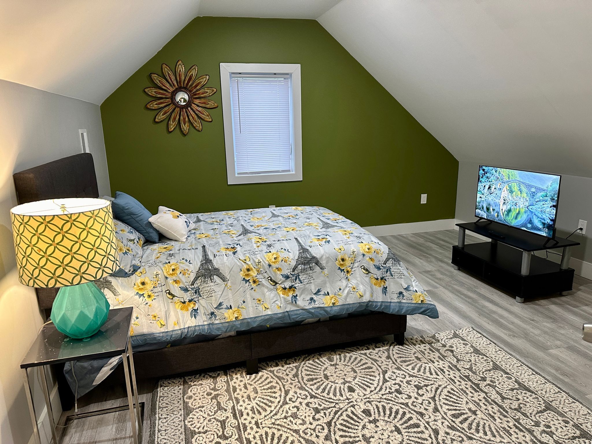 2 bedrooms, desk, iron/ironing board, free WiFi