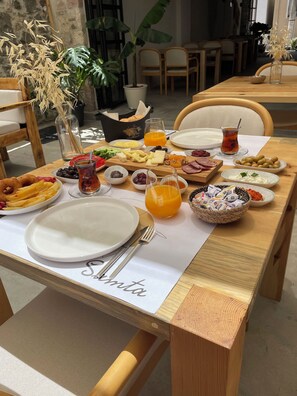 Free daily local cuisine breakfast