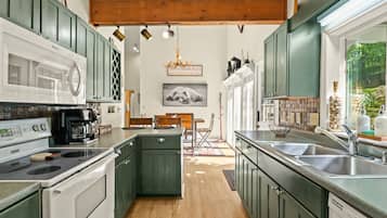 Microwave, oven, stovetop, dishwasher