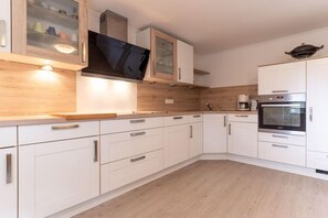 冰箱、烤箱、炉灶、洗碗机