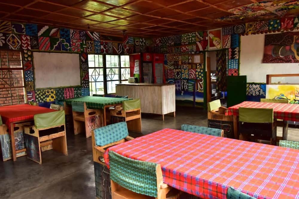 Room in B&B - Red Rocks Rwanda - Double Room With Shared Bathroom
