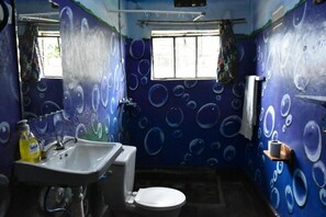 Shared Dormitory, 2 Bedrooms, Accessible, Smoking | Bathroom