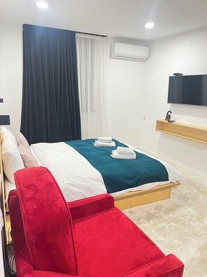 Superior Triple Room | Desk, laptop workspace, free WiFi - Opera Hotel  (Tbilisi)