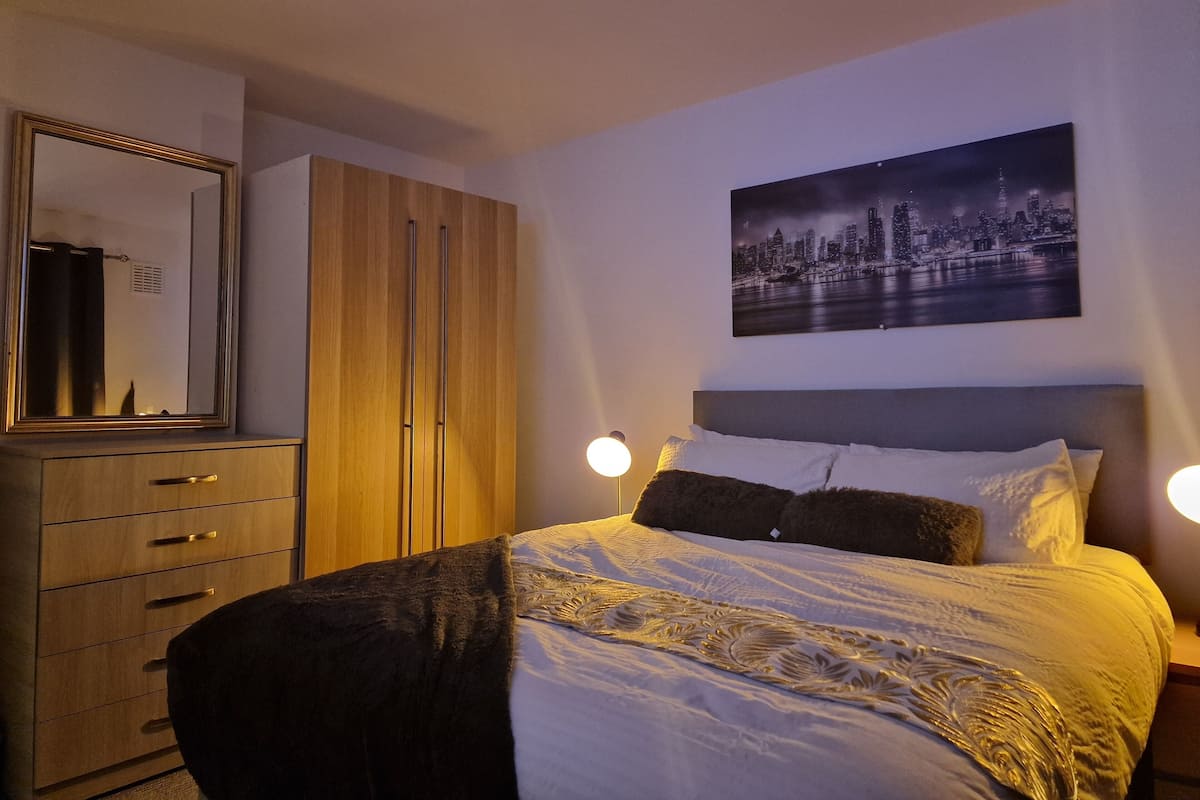 Deluxe kamer | 1 slaapkamer, een strijkplank/strijkijzer, gratis wifi