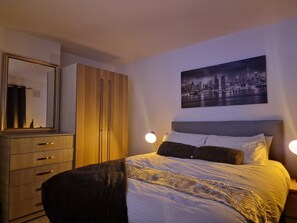 Deluxe Room | Iron/ironing board, free WiFi - Steyn Guest Lodge (High Wycombe)