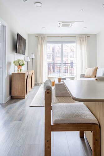 Stylish Yale at Wooster Square + Washer & Dryer