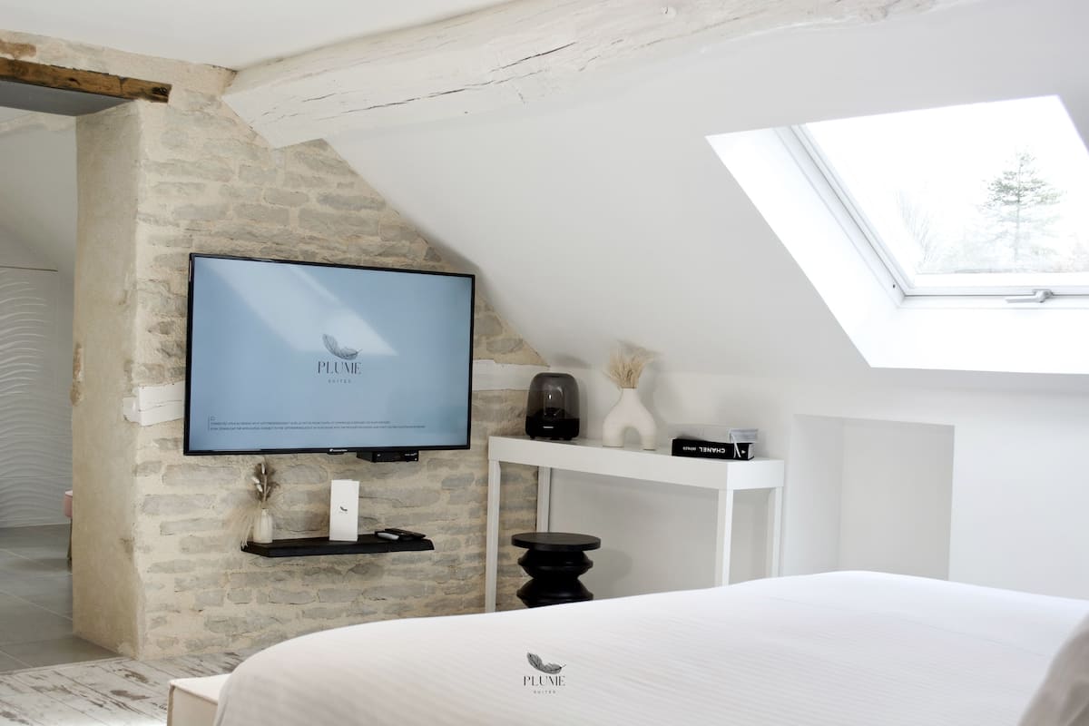 Suite – signature | Dundyner, senger med Select Comfort-madrass og minibar