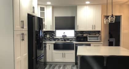 Charming 3-bedroom house centrally located in Brandon, FL
