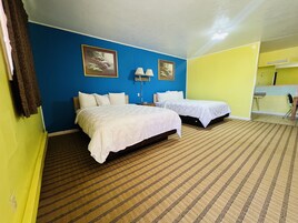 基础客房 | 特色装修、特色家居、办公桌、笔记本电脑工作区