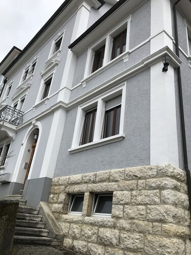 Appartement Avec Terrasse, au Calme, Juste à Côté de Sentier Randonnée