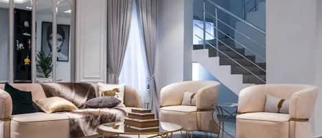Elite Villa | Living area | 52-inch Smart TV with cable channels, Netflix, Hulu
