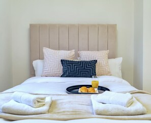 House | 2 bedrooms, iron/ironing board, free WiFi, bed sheets - Modern 2 Bedroom Home in Edinburgh, Free Parking (Edinburgh)