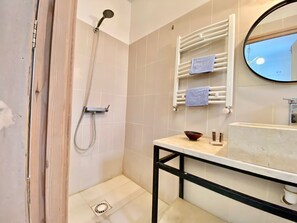 Deluxe Suite | Bilik Mandi