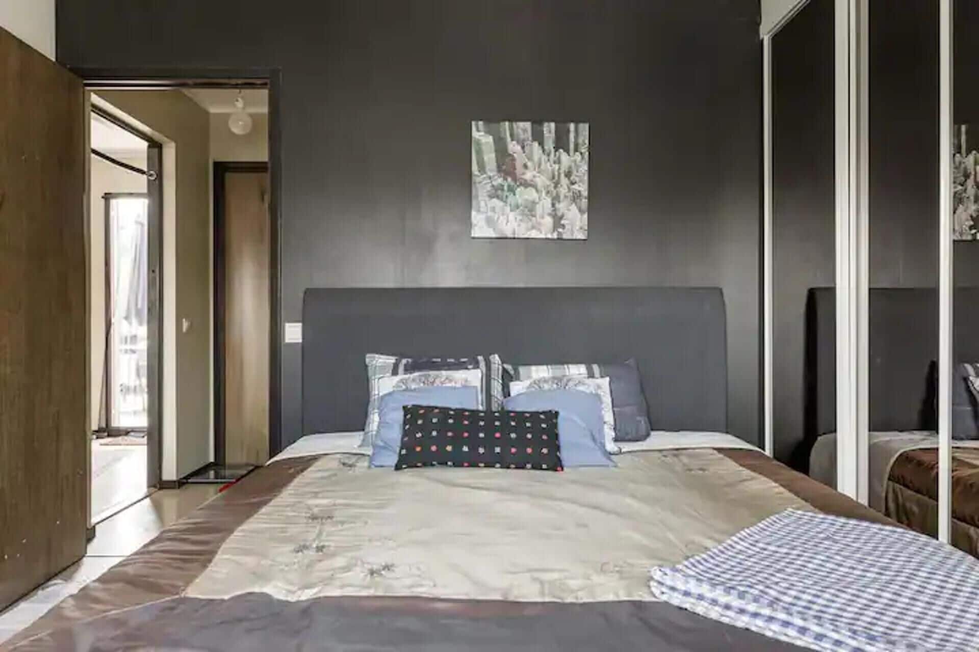 Nhà | 2 phòng ngủ, bàn ủi/dụng cụ ủi quần áo 