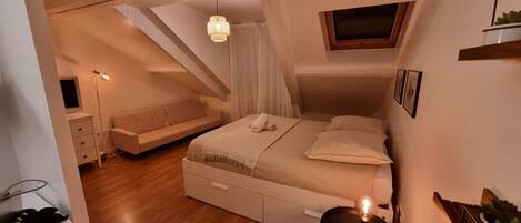 1 chambre, fer et planche Ă repasser, Wi-Fi gratuit, draps fournis