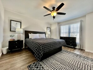 2 bedrooms, desk, iron/ironing board, WiFi