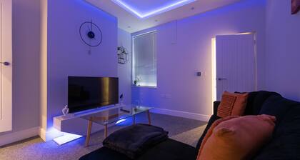 Bespoke 2-bed House in Stoke-on-trent