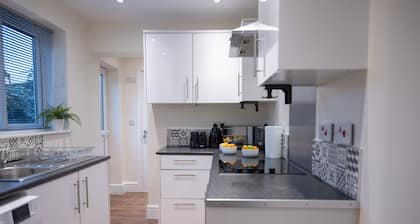 Bespoke 2-bed House in Stoke-on-trent