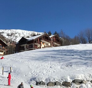 Exterior - 270m from resort center, 3rd floor, balcony, ski locker, 31m², Valloire (Valloire)