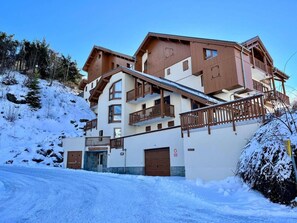 Exterior - 270m from resort center, 3rd floor, balcony, ski locker, 31m², Valloire (Valloire)