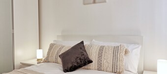 Cosy, peaceful, stylish 2 bedroom flat which a home away from home.