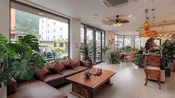 TV, fireplace, heated floors