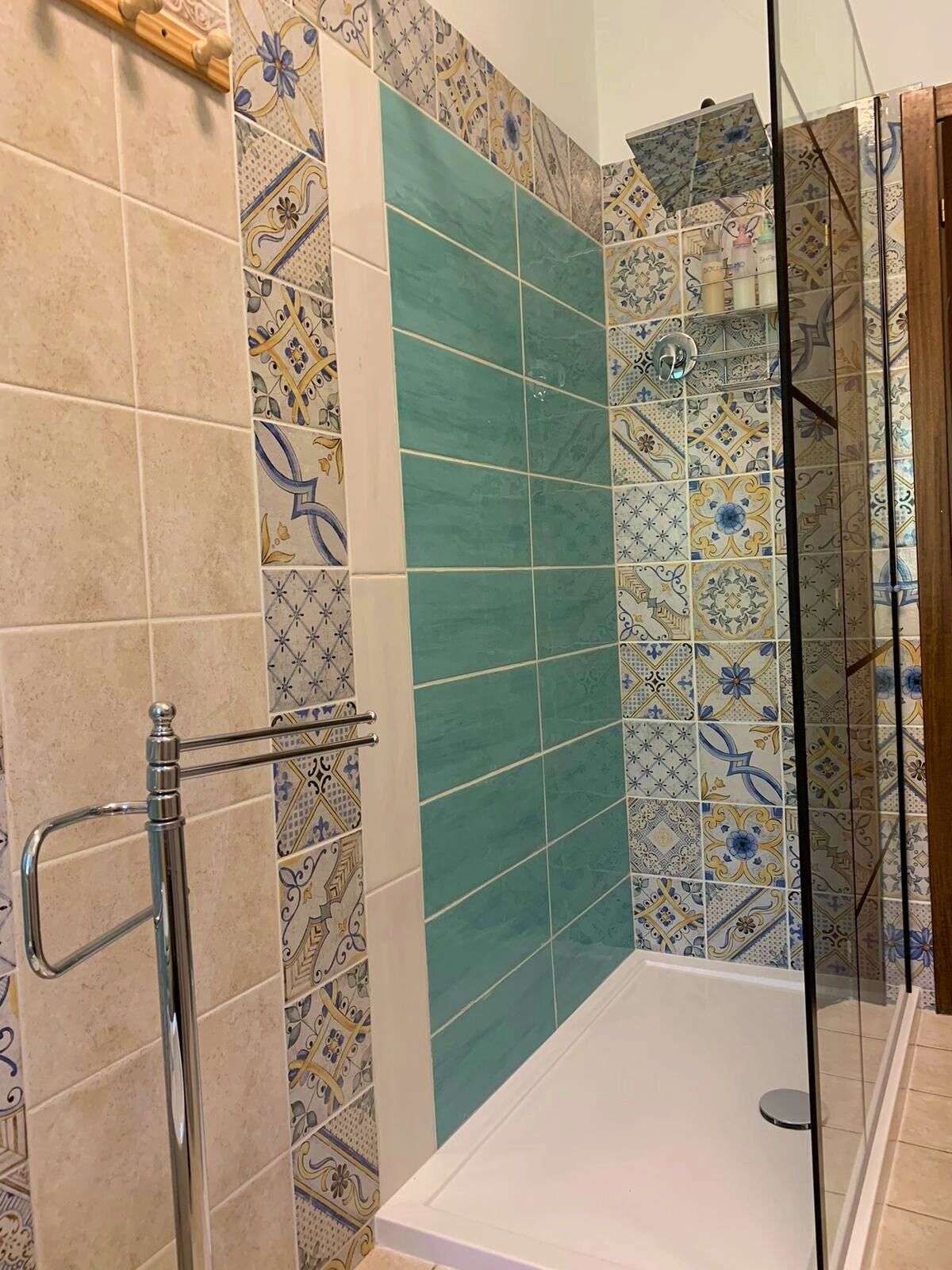 Appartamento panoramico, 1 letto matrimoniale con divano letto, angolo cottura, vista montagna | Bagno | Asciugacapelli, bidet, sapone, shampoo