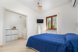 Panoramic Villa | 3 bedrooms, down comforters, desk, laptop workspace