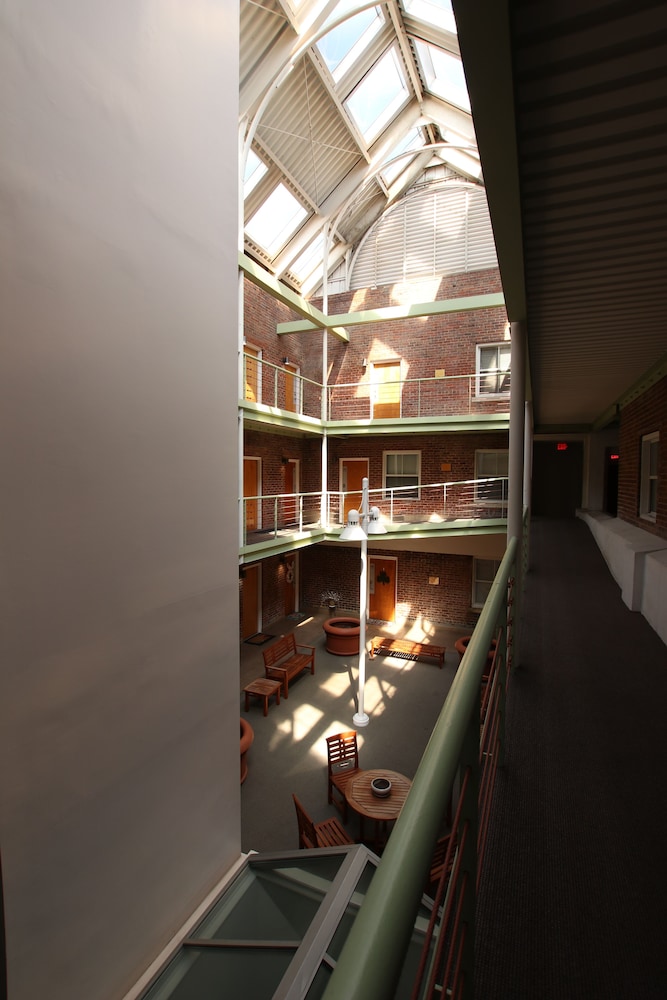 Freshly Renovated 1+ Bedroom in Great Downtown Location WinstonSalem