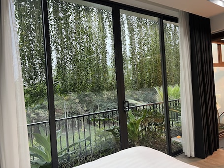 Ropa de cama de alta calidad, cubrecamas y decoración personalizada . HALO ME Villa