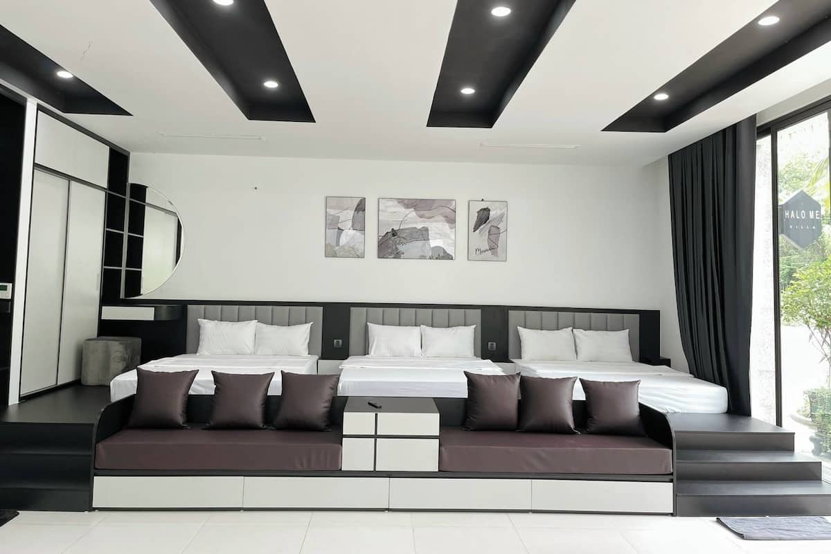 Phòng 3 có thiết kế đặc sắc | Bộ đồ giường cao cấp, chăn bông, trang trí khác biệt