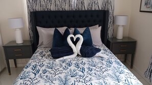 2 室のベッドルーム、セーフティボックス (室内)、アイロン / アイロン台、WiFi (無料)