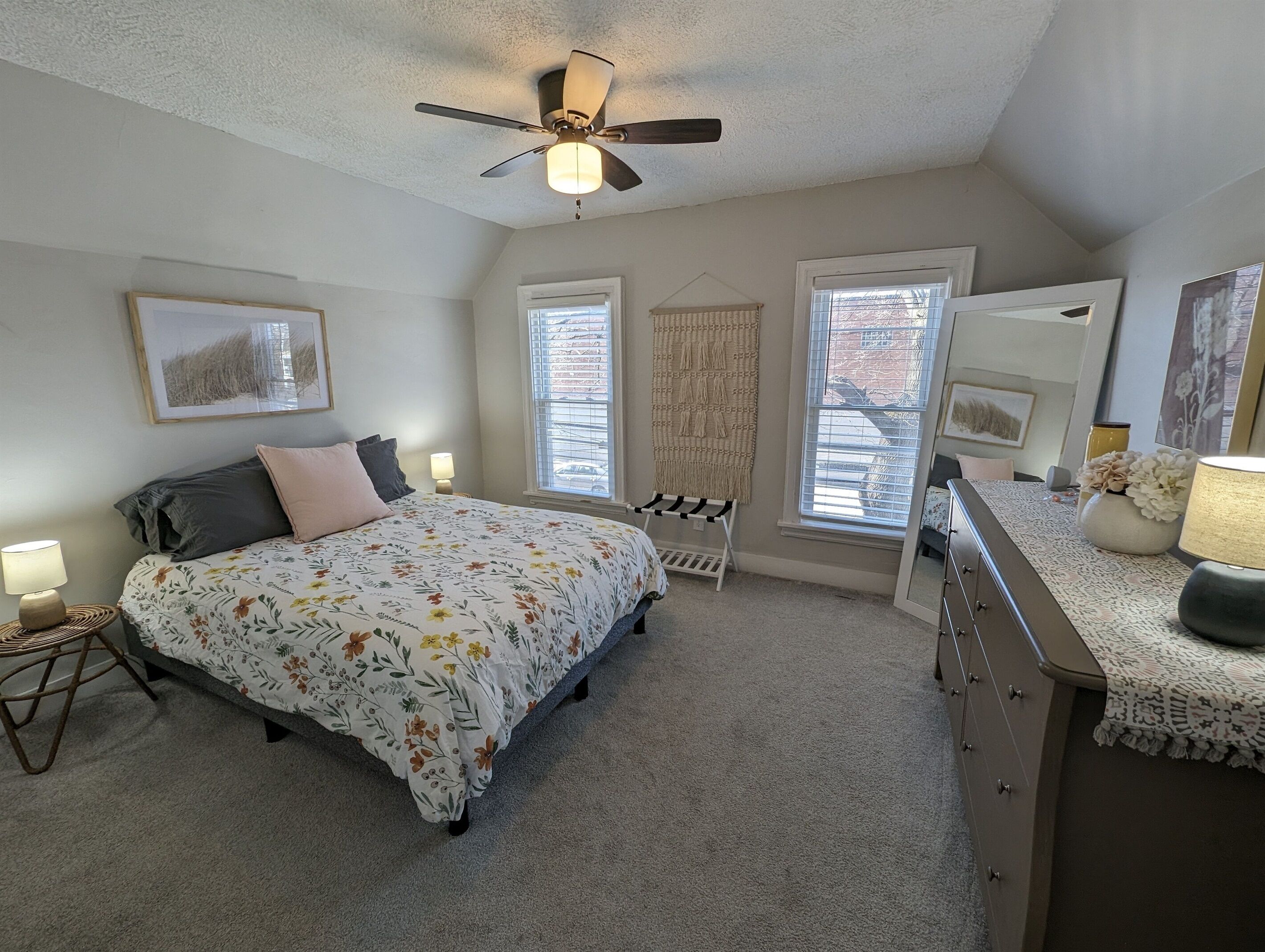 2 bedrooms, desk, iron/ironing board, free WiFi