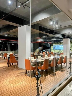 Restaurant - Ocean Breeze Condo (Negombo)