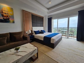 Deluxe Studio, Sea View | Individually decorated, individually furnished, desk, free WiFi - Ocean Breeze Condo (Negombo)